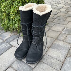 Women’s Ugg Leather Boots Size 9